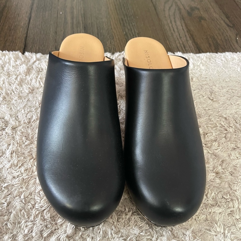 Nisolo black clogs